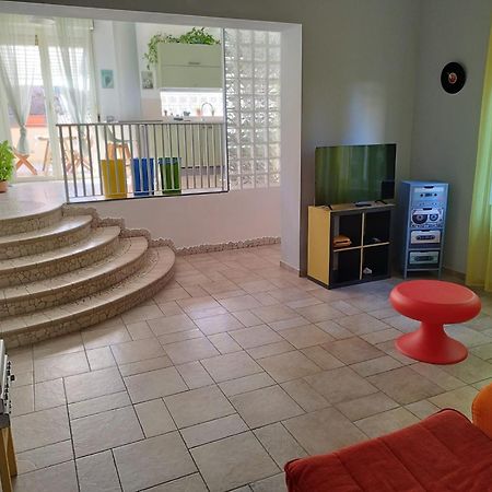 Appartamento Fronte Mare Con Parcheggio Privato Пескара Экстерьер фото