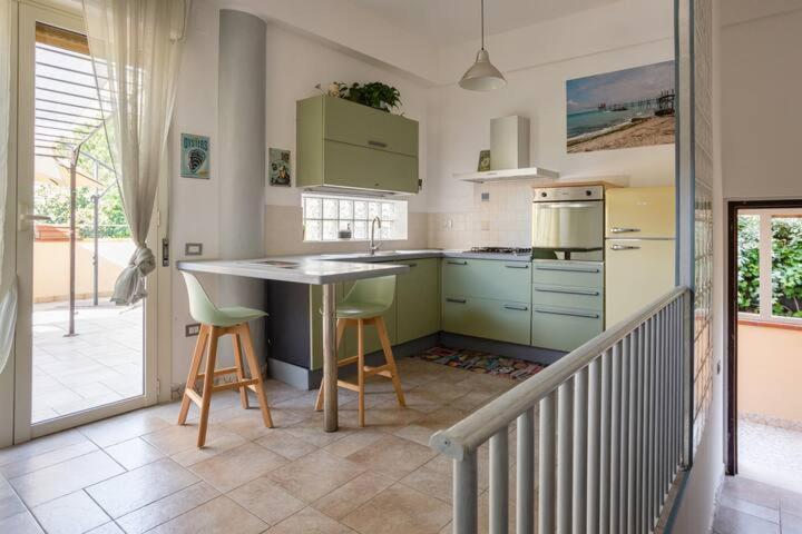 Appartamento Fronte Mare Con Parcheggio Privato Пескара Экстерьер фото